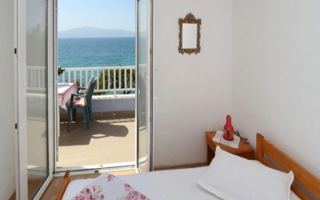 Tomo - 10 m From Beach - A1