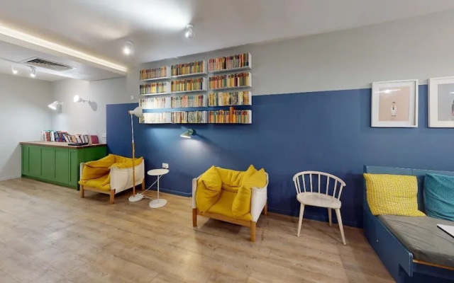 Student Only Studio with Kitchenette