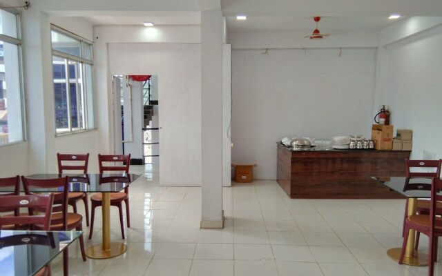 Hotel Hilltop International