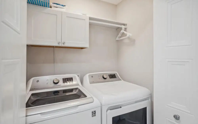 Pelican Pointe 5B