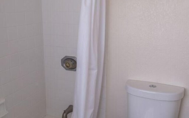Remodeled Studio With Panoramic Mountain Views!