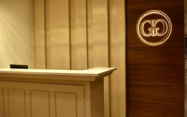 Green Garden Cafe & Hotel