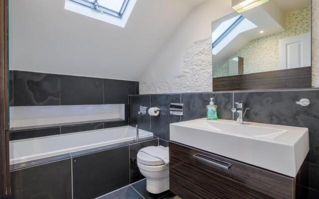 Cunsey, Penthouse Apartment Windermere