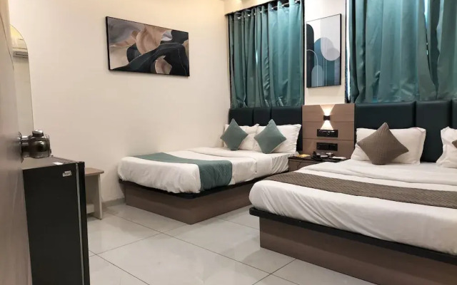 Hotel Paris Plaza