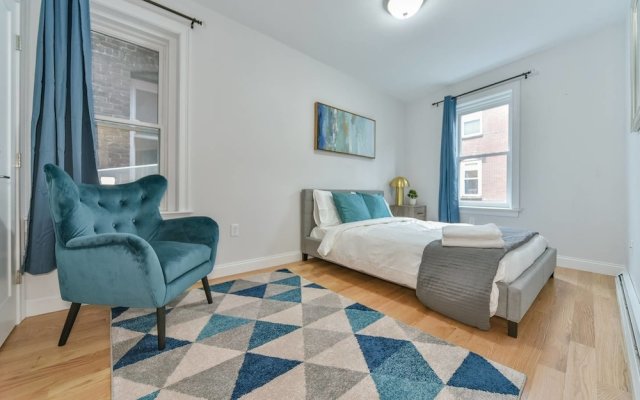 Incredible 4br/2ba Apt in North End by Domio