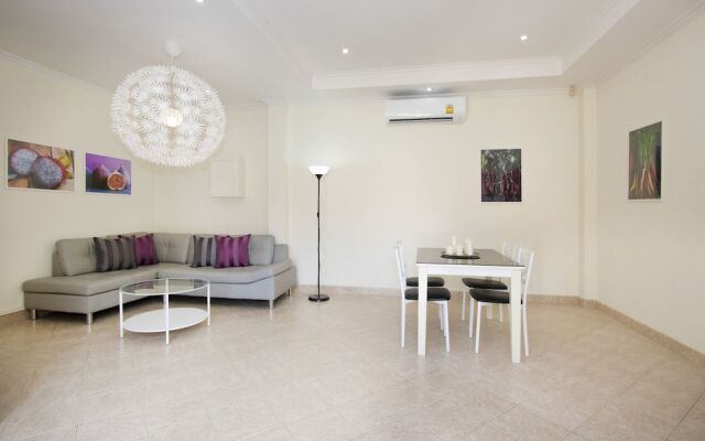 Corrib Village South Beach Beach Pattaya