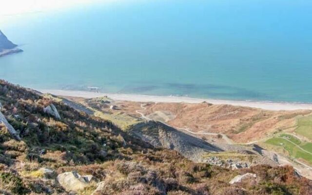 Arallt Holiday Cottage