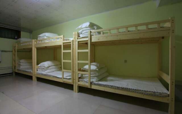 Wutai Mountain Waldorf Youth Hostel
