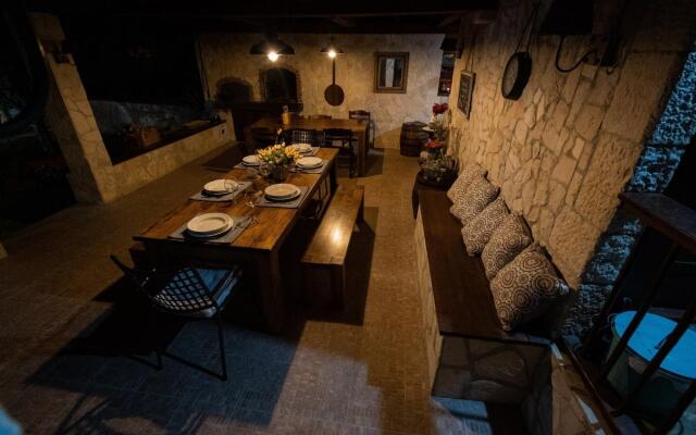 Ani - Family Friendly - A1(7)