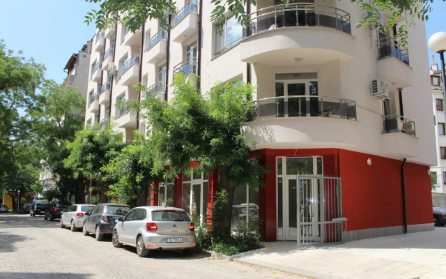 Domus Apartments Grand