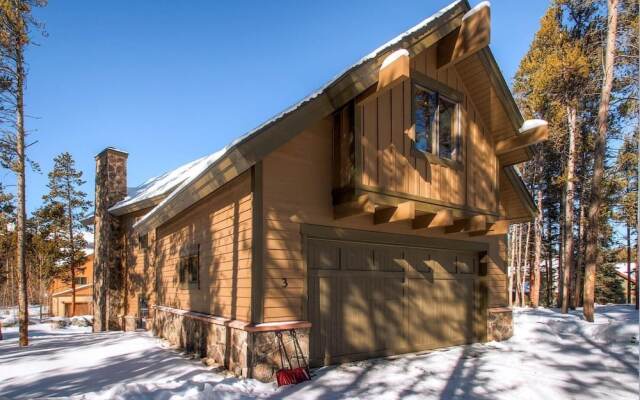 Riverwood 4 Bedroom Home by RedAwning