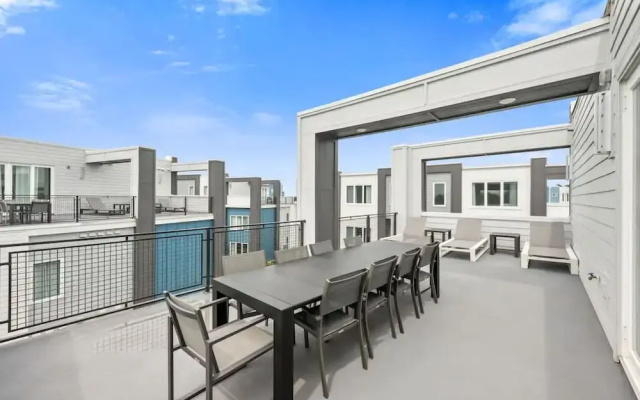 Massive 4 000 Sqft Luxury Duplex