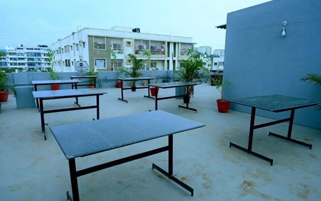 Aadams Suites