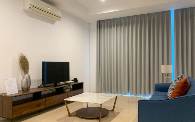 Spacious and Strategic 3BR Apartment at Veranda Residence Puri
