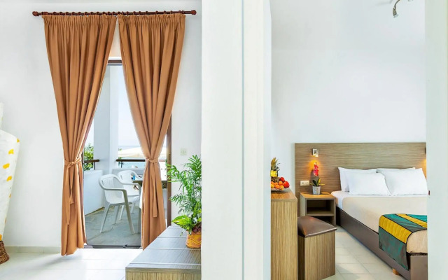 Xenios Dolphin Beach Hotel