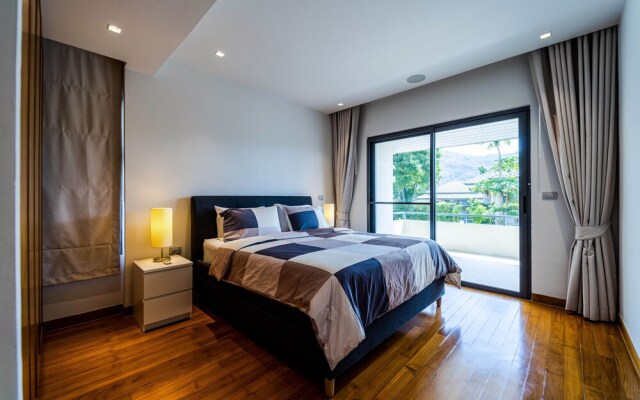 Luxury Mansion On Golf Course - BMG5