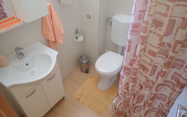 Apartments Studio "Jasna"-150 M From the Beach