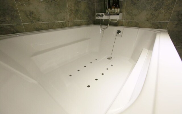 Sincheon Therese Hotel