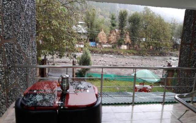 Holiday Inn Guest House