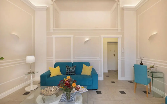 YourHome - Royal Blue Suite