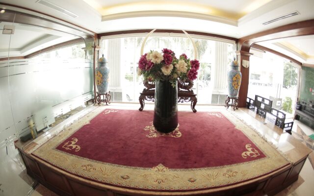 Lucky Hotel - Phu My Hung