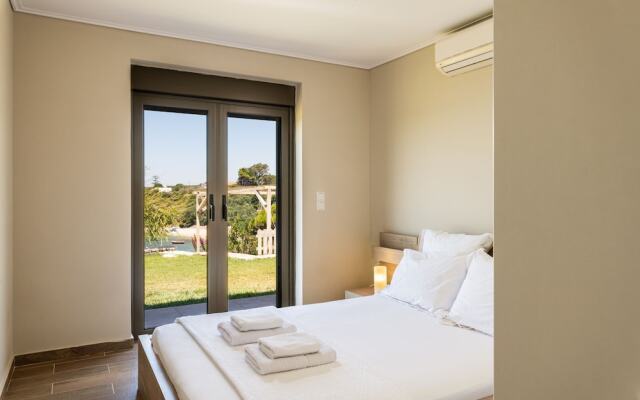 Villa Idyle-Luxury Beachfront Property