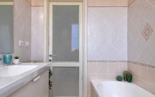 Sardinia Re - Emerald House