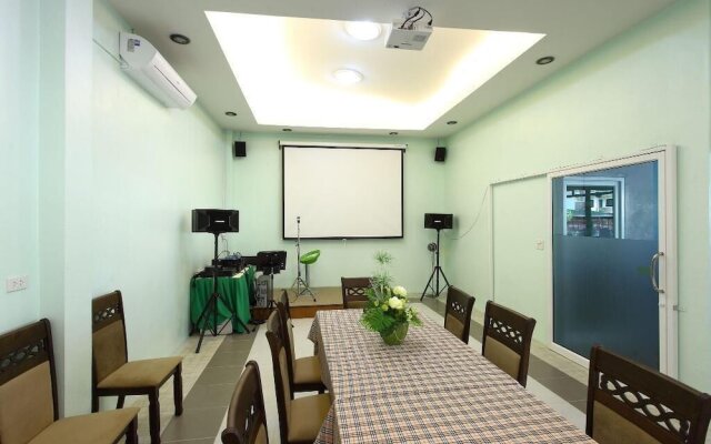 Oyo Bang Sai Namphueng Cha Am Beach