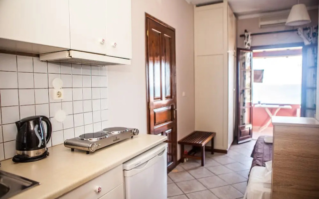 Eleana Apartments And Studios