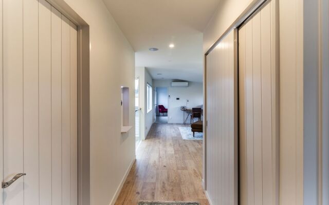 Elegant and Stylish Retreat in Leafy Epsom