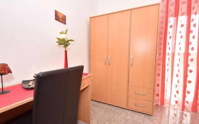 Apartment Jelena Karlobag