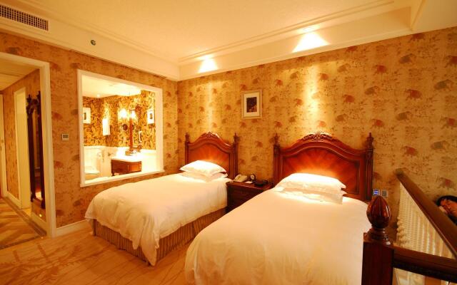 Hangzhou The First World Hotel