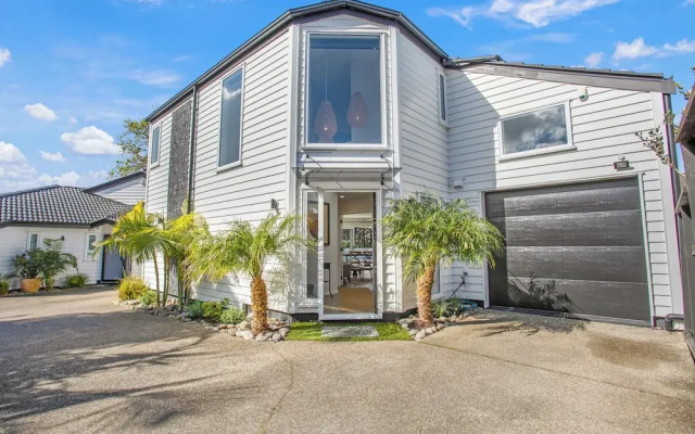 The Oasis Home with Hot Tub and Parking