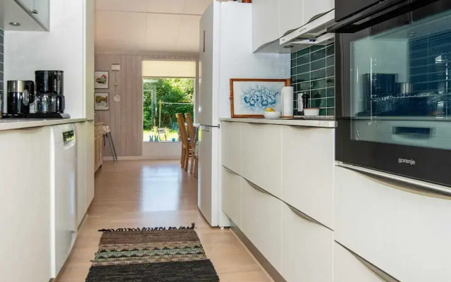 6 Person Holiday Home in Glesborg-by Traum
