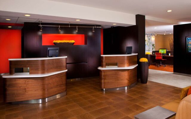 Courtyard Melbourne West