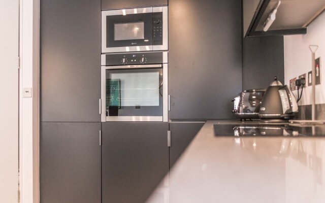 The Samuel Beckett Suite by 5STARSTAY