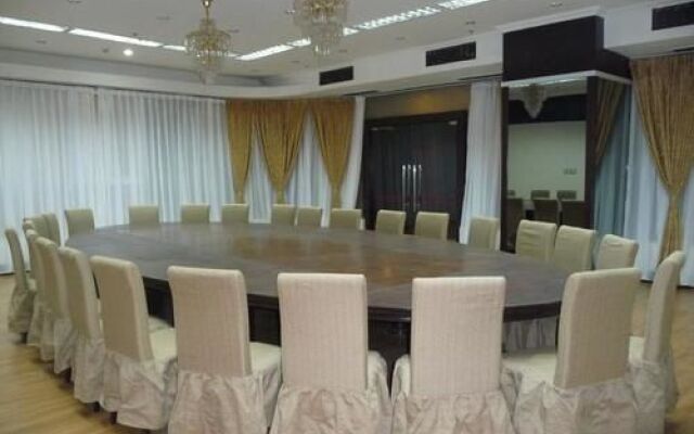 Guodong Chengdu Grand Hotel