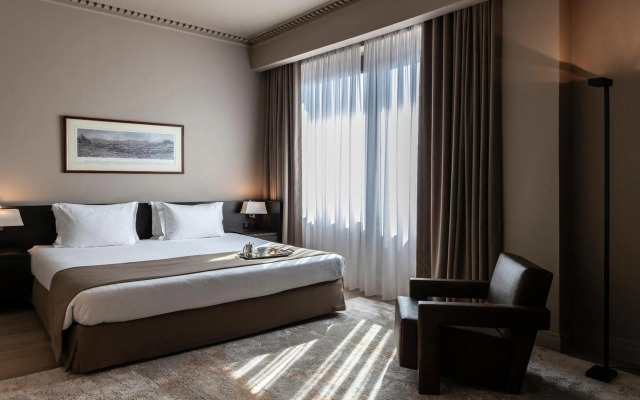 NJV Athens Plaza Hotel