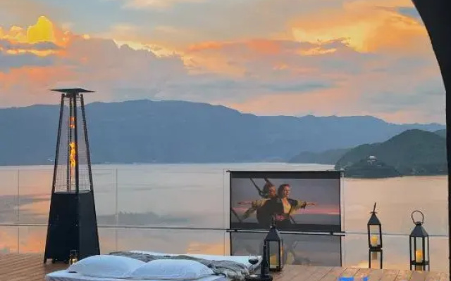 Lugu Lake Arabella Lake View Manor