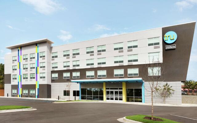 Tru by Hilton Harbison Columbia