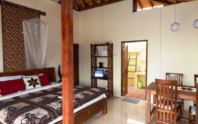 Alamanda Villa's Rooms & Adventure