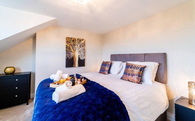 Stylish 3 Bedroom Maisonette
