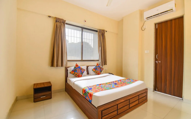 Meera Mansion by OYO Rooms
