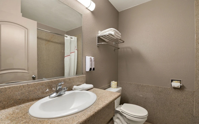 Red Roof Inn Los Angeles - Bellflower