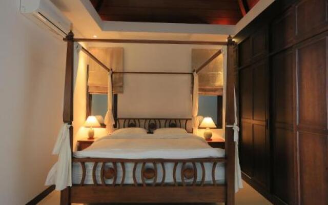 Naiharn Beach Villa