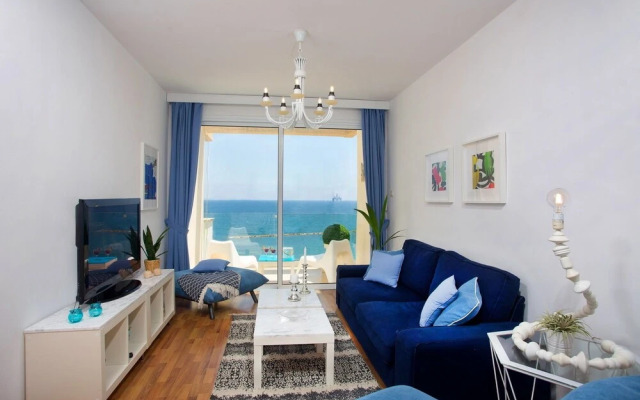 Seaside Luxury Beach Apartment