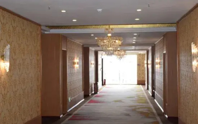 Fengshan International Hotel