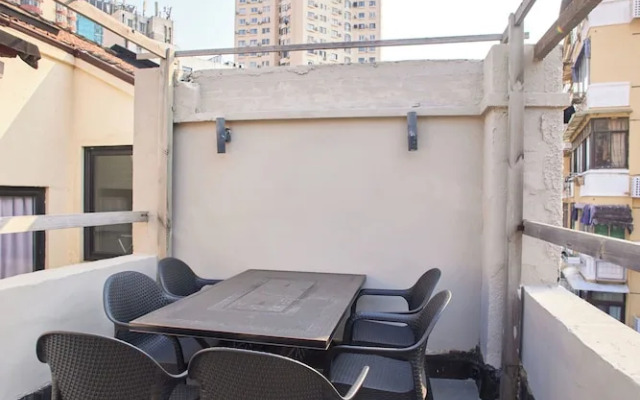 Book and Bed-Jingan Temple