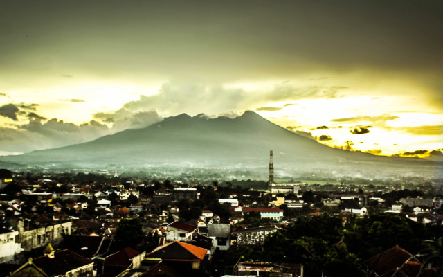 THE 1O1 Bogor Suryakancana