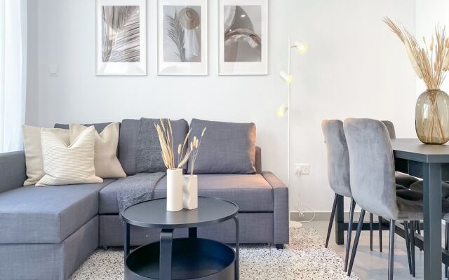 Phaedrus Living: Limnaria Luxury Flat Vine 121